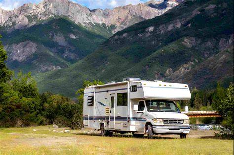 Experience Unrivaled Comfort: Luxury RV Rental for Your Cross-Country Trip